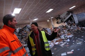 Wie lässt sich Papier in eine gute Form bringen? Expertengespräch zwischen Guntram Hinse von der FES und Müll-Consultant Postleb